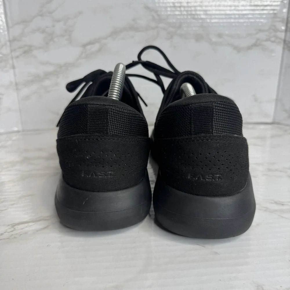 Kizik Athens Shoes Mens Size 10.5 Hands Free‎ Slip On Comfort Casual Sneakers